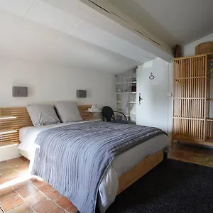  Hébergement de vacances Maison De Village Provencal France